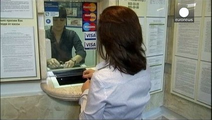 El euro se cambia por primera vez a sesenta rublos, en plena crisis monetaria rusa