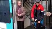 RER Surfing : deux hommes s'accrochent au métro !