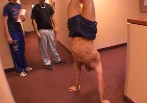 Acrobat Descends the Stairs With Just His Hands