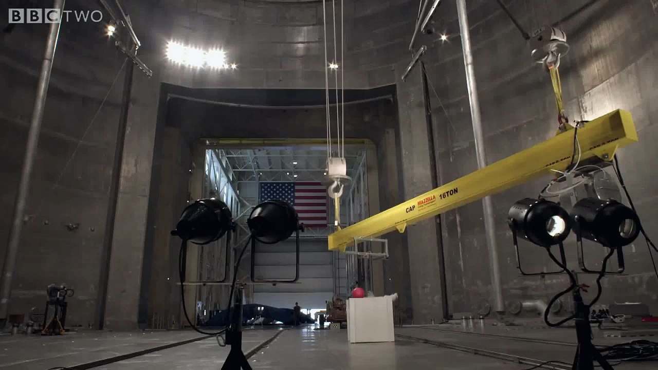 La plus grande chambre à vide du monde, NASA - Vérifier la théorie de Galilée!