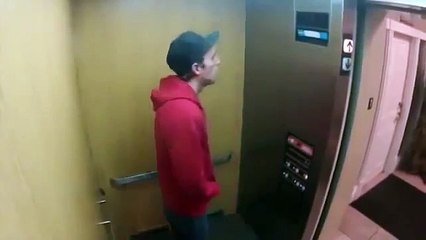 Asansör Şakası Bu Sefer Kötü Sonuçlandı