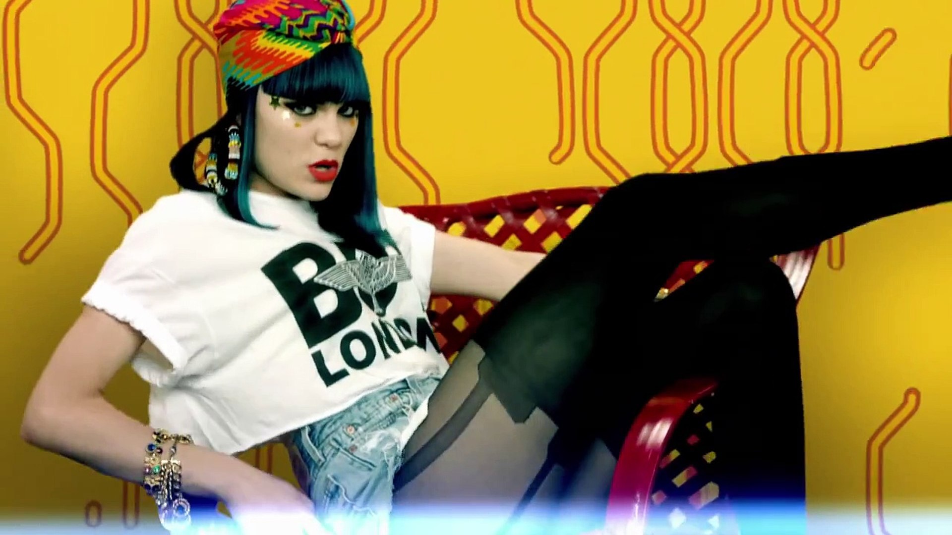 today I wash my clothes Engineers Jessie J Domino - video Dailymotion