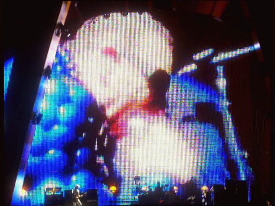 [HD] U2 HOLD ME, THRILL ME, KISS ME, KILL ME