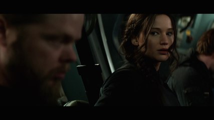 Jennifer Lawrence meets the crew in MOCKINGJAY PART 1 Clip