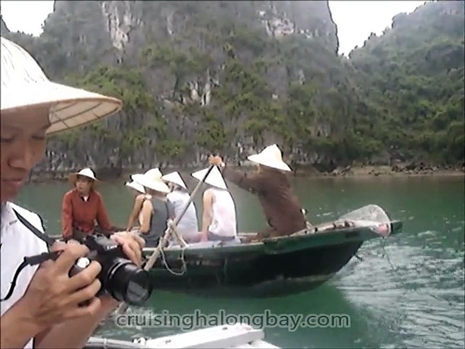 Vietnam Halong Bay Rowing Bamboo Boat Trip