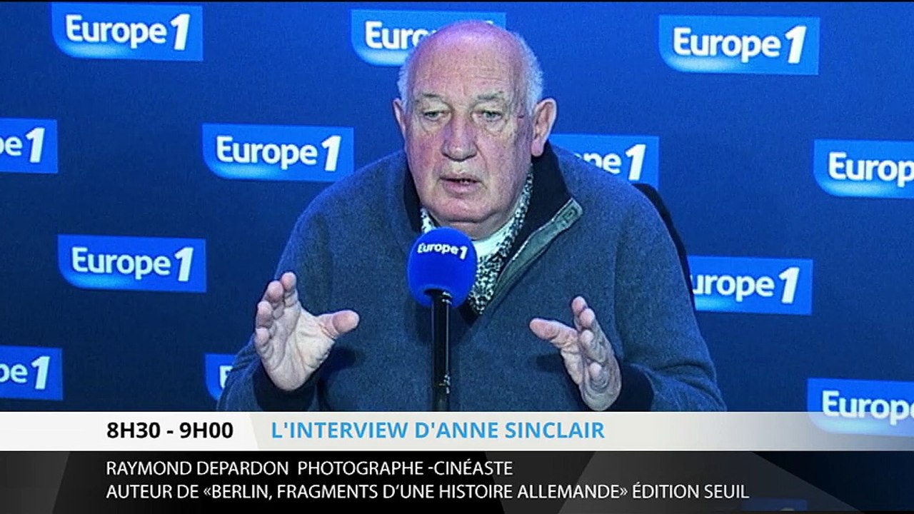 EXTRAIT – Raymond Depardon sur la chute du mur de Berlin : "Les gens éclataient en sanglots, ou de joie".