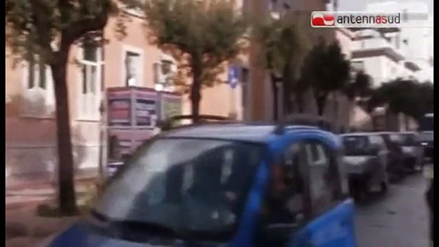 TG 07.11.14 Maltempo: pioggia, vento e mareggiate, chiuse scuole nel Salento