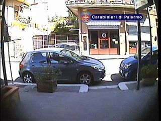 Download Video: Castellana (PA) - 2 rapine alla Banca di Credito cooperativa San Giuseppe, 3 arrestati (07.11.14)