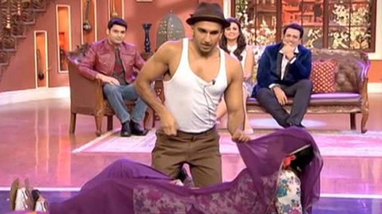 Ranveer  Romances FAKE Deepika | Comedy Nights...