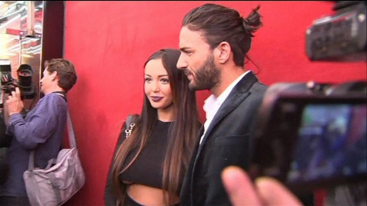 Nabilla quitte les locaux de la police pour être présentée à un juge