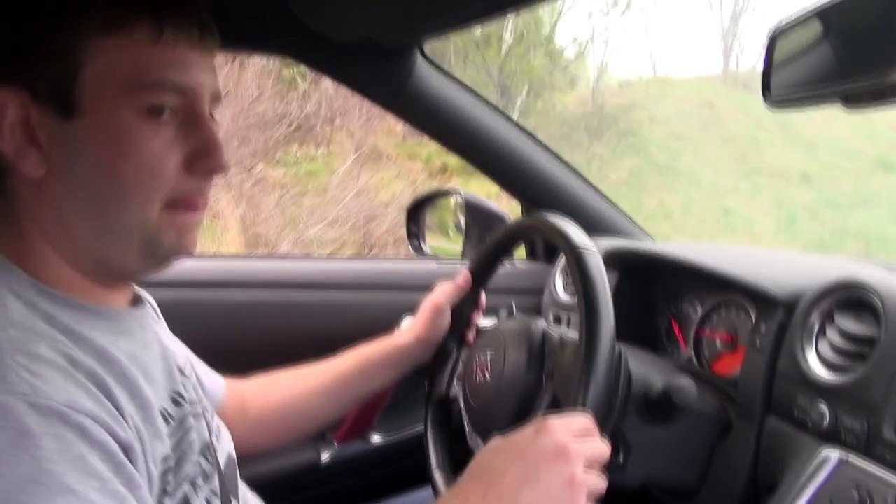 AMS Alpha 12 vs Nissan GTR vs BMW S1000RR Akrapovic vs Switzer P800 GTR - Araba Tutkum