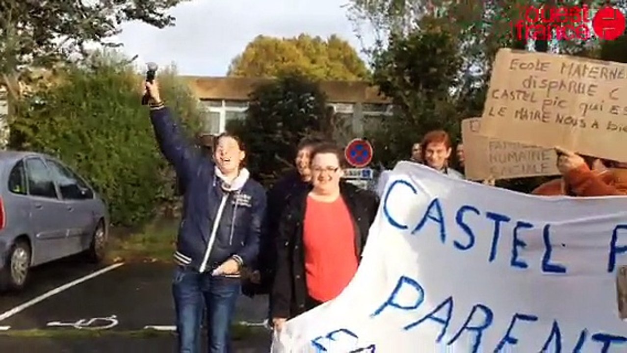 Manifestation contre la fermeture de l'école à Castel-Pic