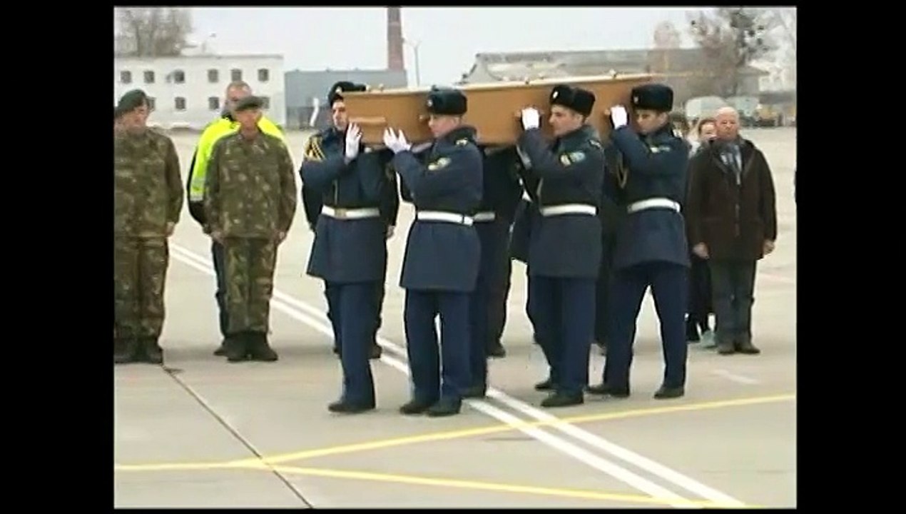 Vol MH17 : arrivée aux Pays-Bas de cercueils de victimes