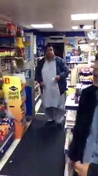 A live Fight between a Nawaz sharif fan and a imran khan fan here in uk Birmingham