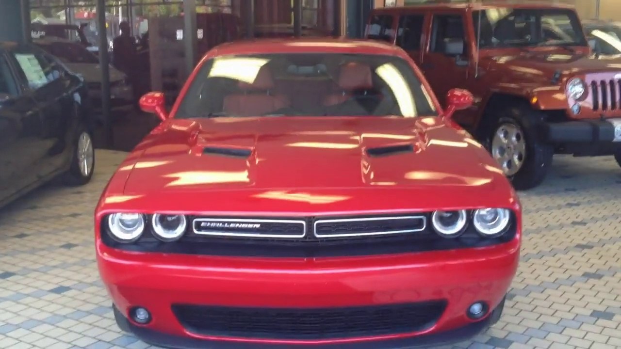 2015 Dodge Challenger Rouge a vendre