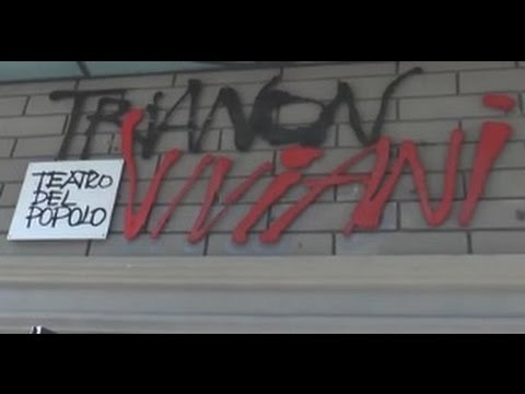 Napoli - Il MoVimento 5 Stelle a difesa del Teatro Trianon -2- (08.11.14)