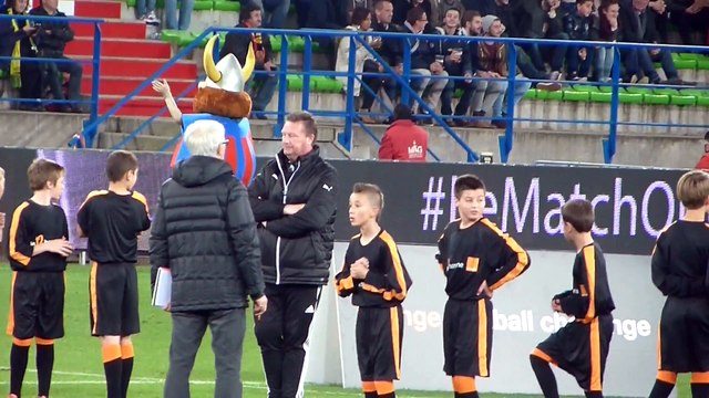 Jeu à la mi-temps de Caen/Nantes