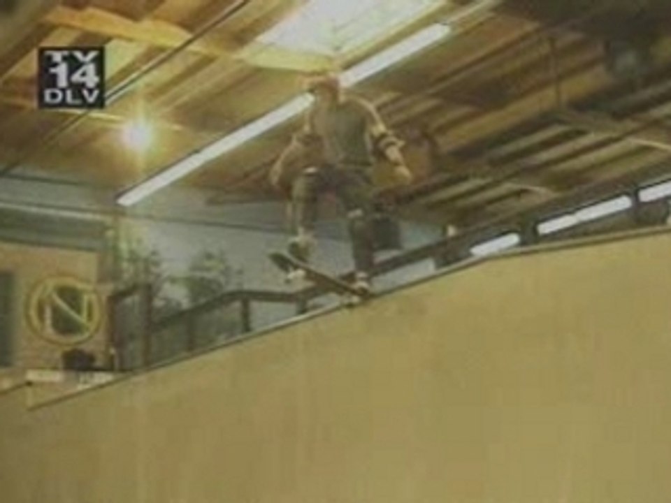 Johnny Knoxville Droping Halfpipe