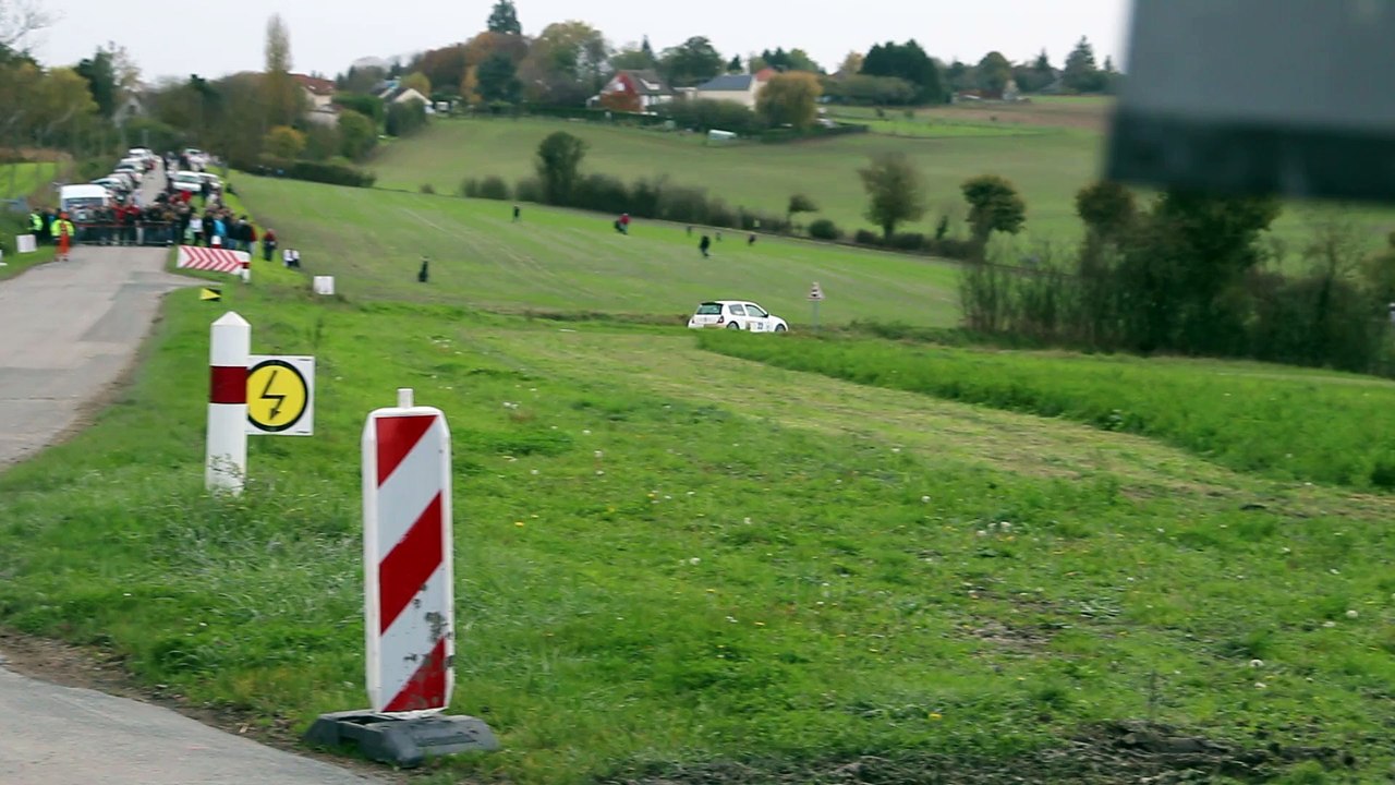 Rallye de l'Indre 2014_Clio V6_Steve Tabard-Marie Annie Sauvaget_ES3
