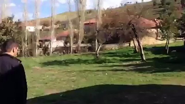 Çorum İli, Alaca İlçesi, Değirmendere Köyüne ait köy odası açılış yemeği videosudur..