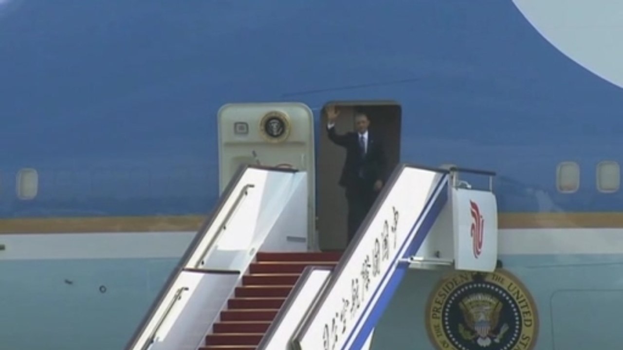 Obama arrives in Beijing to attend APEC summit