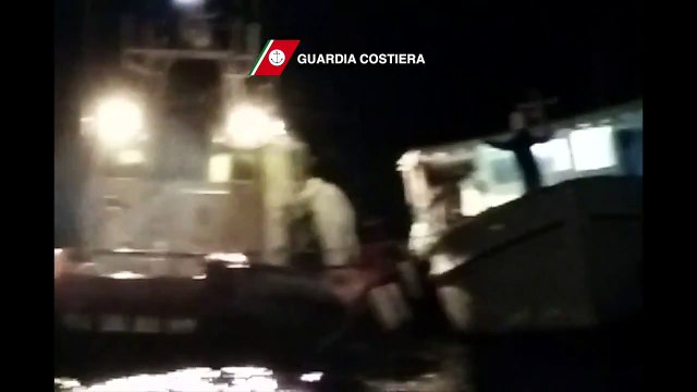 Soccorsi 62 migranti al largo di Leuca