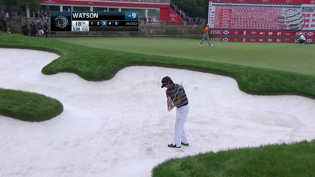 Putt impressionnant en Golf : Bubba Watson se sort du bunker pendant le HSBC trophee!