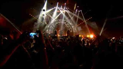 La llama del rock brilló en los premios EMAs