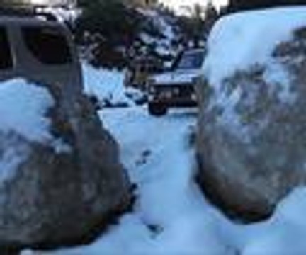 Karlı yaylada off-road gösterisi