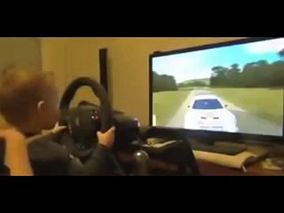2 Yaşındaki Bebekten Şaşırtan Ralli Performansı!