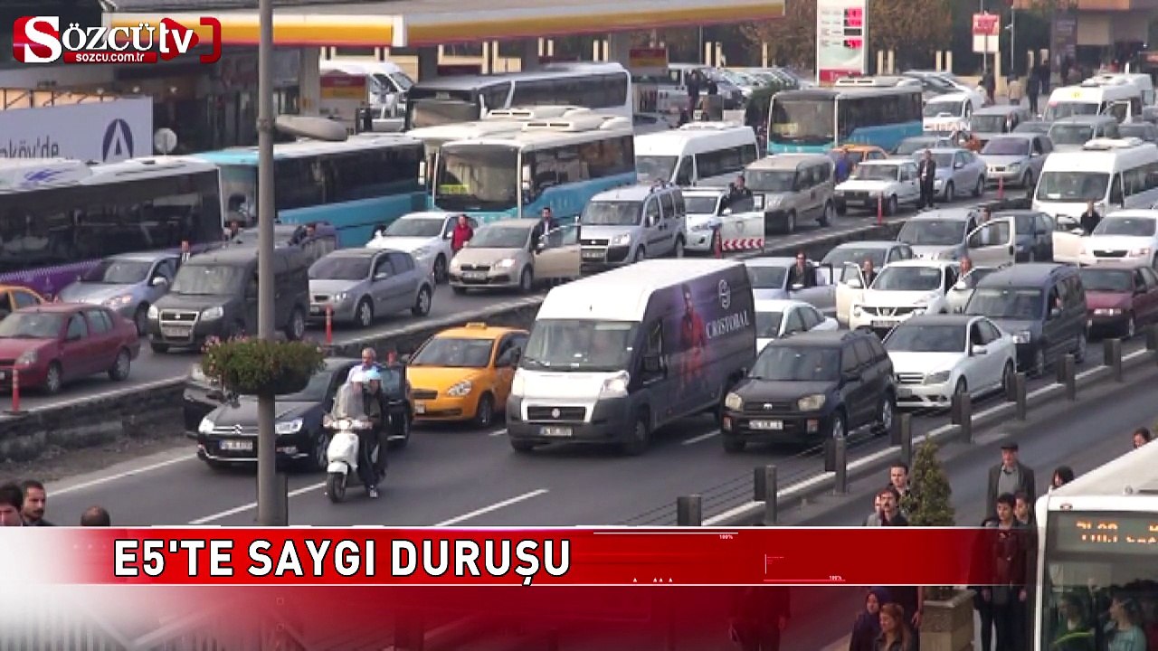 E5’te saygı duruşu