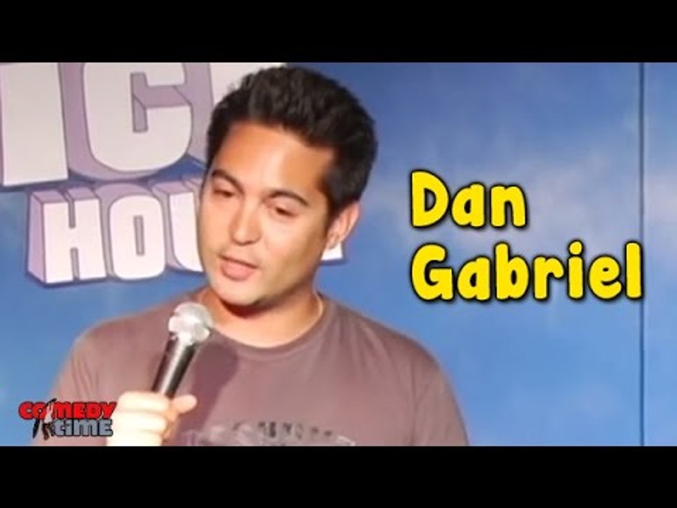 Quicklaffs - Dan Gabriel Stand Up Comedy