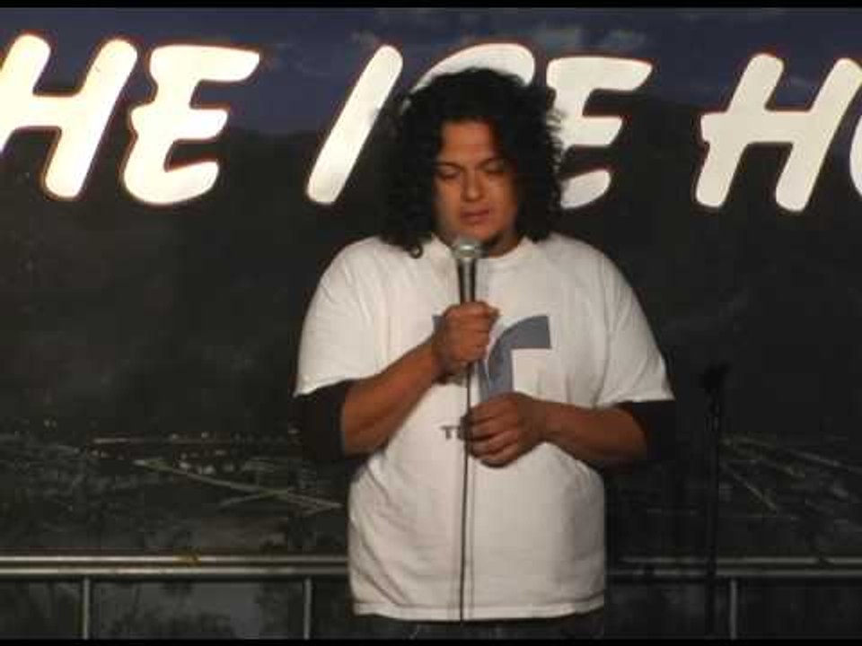 Quicklaffs - Felipe Esparza Stand Up Comedy