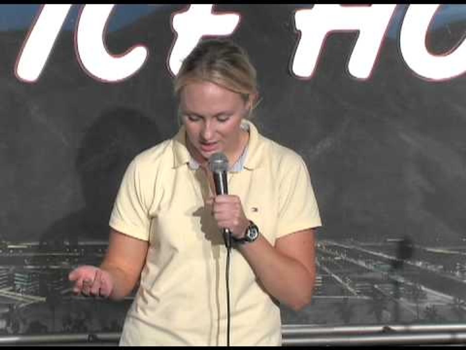 Quicklaffs - Julia Lillis Stand Up Comedy