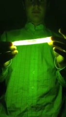 Put Glow stick in Microwave :  explosion in your dumb face