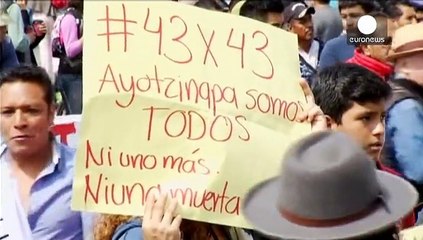 Llega a México DF la marcha que pide justicia por la desaparición de los 43 estudiantes