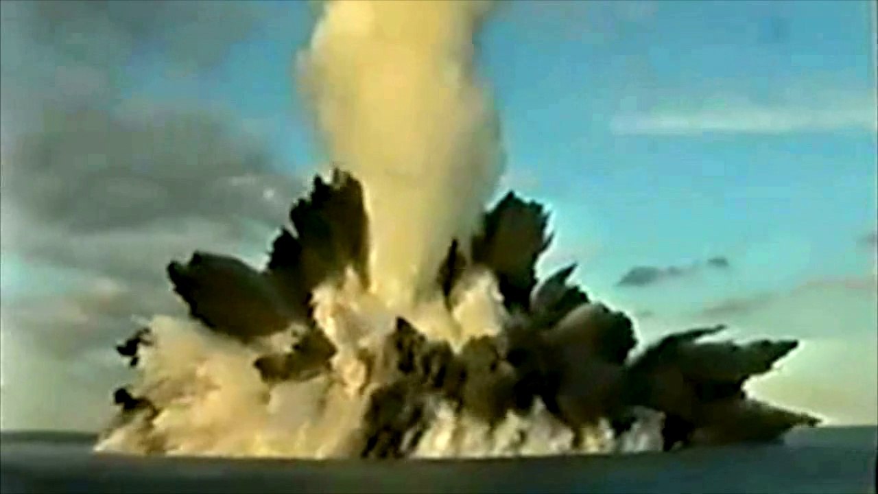 Quand la Marine pêche à l'explosif !!!