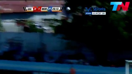 Un arrêt-retournée du gardien de but, exceptionnel ! what a save ! Must watch