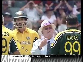 Pakistani bowlers attack on AUS