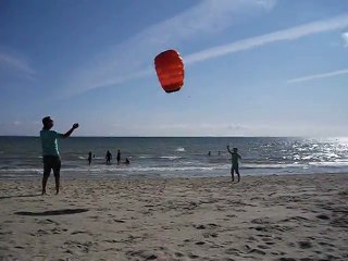 CERF VOLANT A LA PLAGE