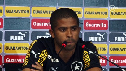 Junior Cesar deixa problemas de lado e diz acreditar no Botafogo