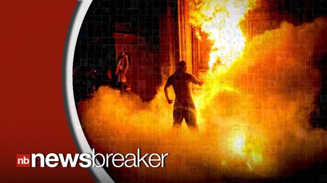 Family Members of the 43 Missing Mexican Students and Protesters Force Closure of Acapulco Airport