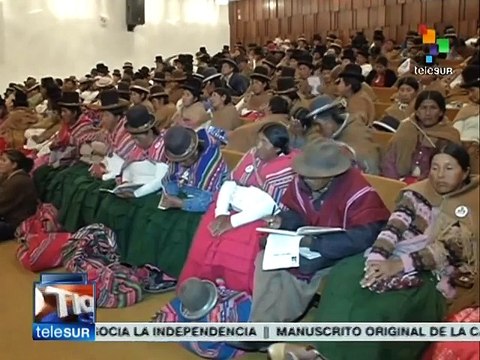 Bolivia: mujeres indígenas se preparan para cargos de dirigentes