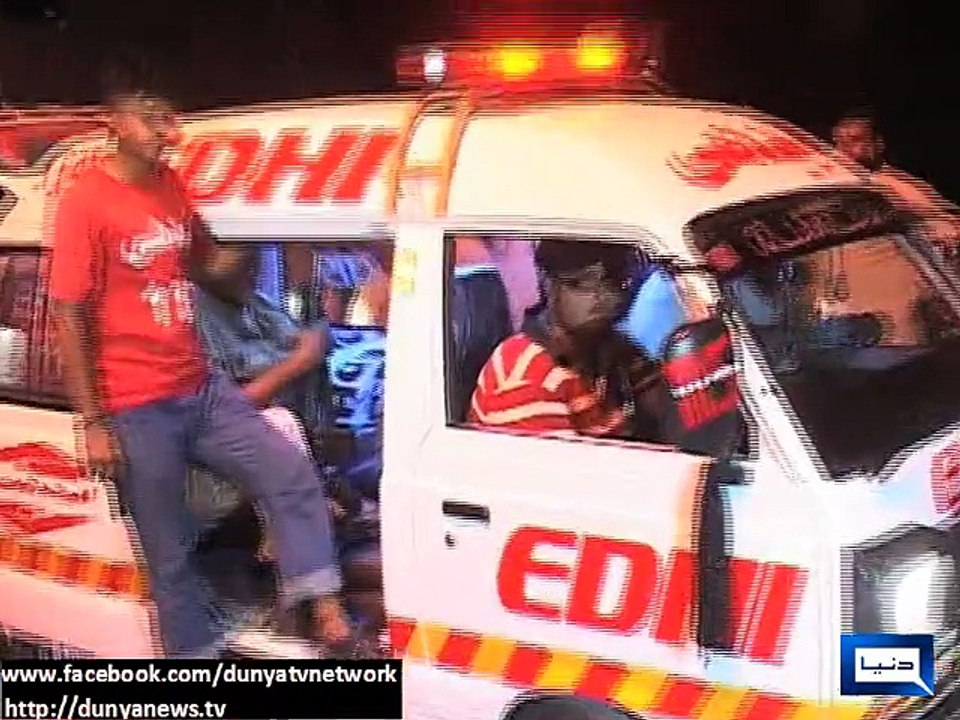 Dunya news-Two police officials killed in Karachi grenade attack