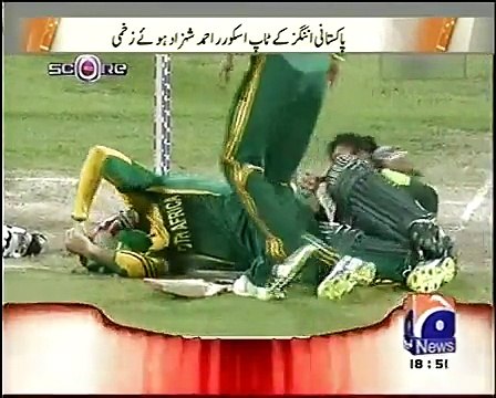 Faf Du Plessis and Ahmad Shehzad collision 1st Odi Pak Vs S A