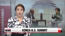 Leaders of Korea, U.S. meet on sidelines of APEC Summit