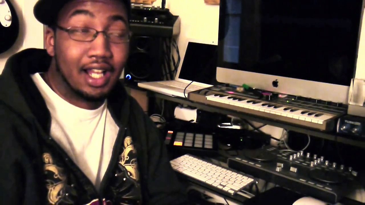 Making The Beat Ep1 Sampling Bach Machine Mikro Beat Making Video Tutorial