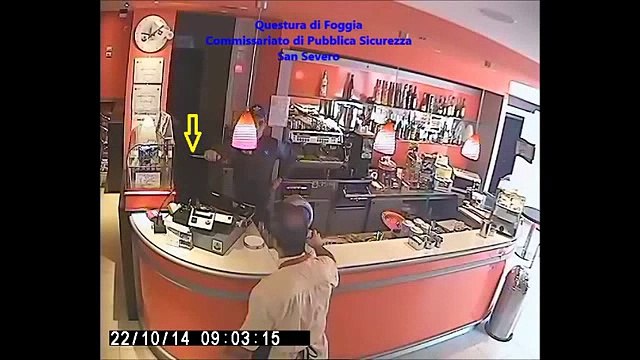 San Severo (FG) - Rapina bar yogurteria e ferisce titolare: arrestato (10.11.14)