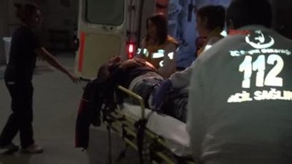 Kimliği Belirsiz Saldırgan, 2 Kişiyi Yaraladı