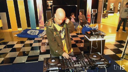 Tommy Tumble Live @thIS Music Conference